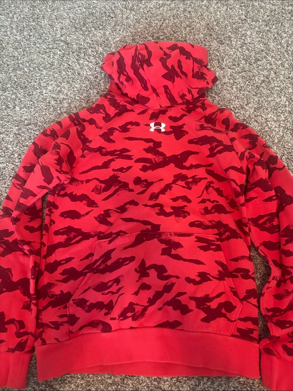 Under Armour Red & Dark Red Camo Pullover Hoodie